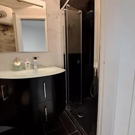 Apartment Margherita A 50 Mt Dal Mare Fronte Aria Condizionata Wi-fi Rapallo